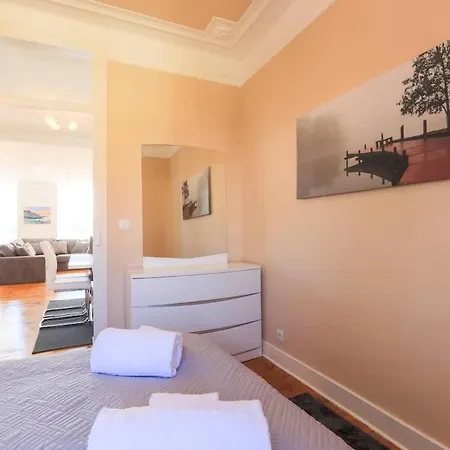 Airy Lapa 2 Bedroom River And Bridge Views Ac Lisboa