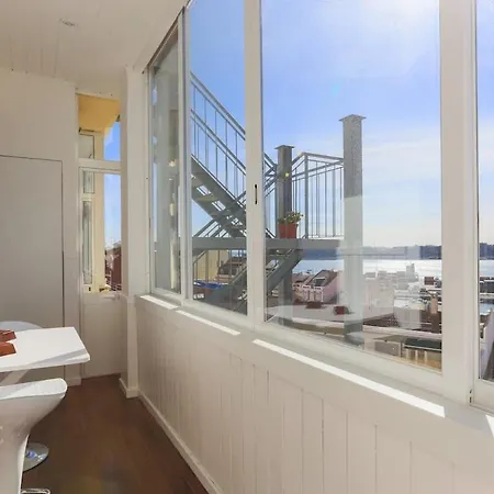 Airy Lapa 2 Bedroom River And Bridge Views Ac Lizbona