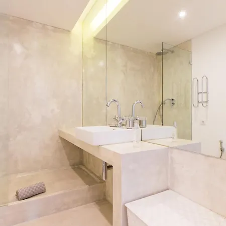 Apartment Airy Lapa 2 Bedroom River And Bridge Views Ac Lissabon