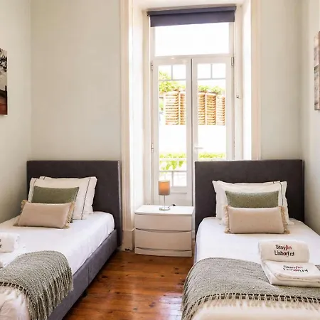 Airy Lapa 2 Bedroom River And Bridge Views Ac * Lissabon
