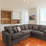 Apartamento Airy Lapa 2 Bedroom River And Bridge Views Ac Lisboa